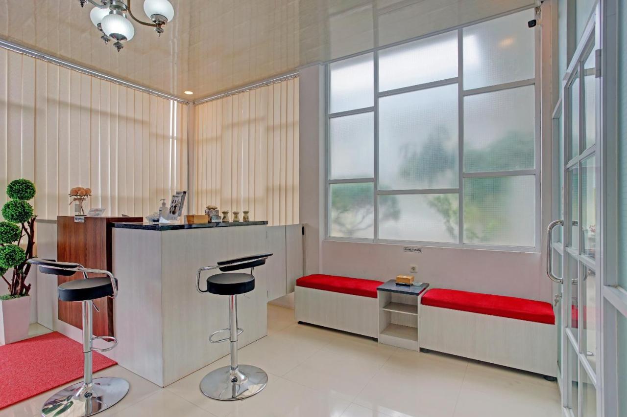 Oyo 90404 Pringombo Homestay 2 Syariah บันดาร์ ลัมปุง ภายนอก รูปภาพ