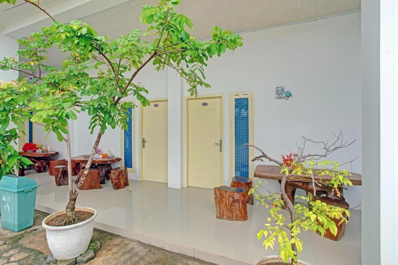 Oyo 90404 Pringombo Homestay 2 Syariah บันดาร์ ลัมปุง ภายนอก รูปภาพ