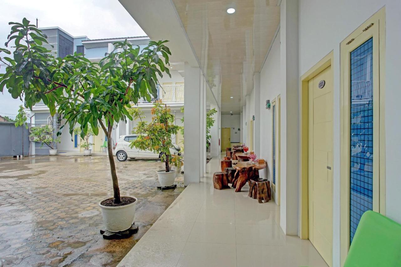 Oyo 90404 Pringombo Homestay 2 Syariah บันดาร์ ลัมปุง ภายนอก รูปภาพ