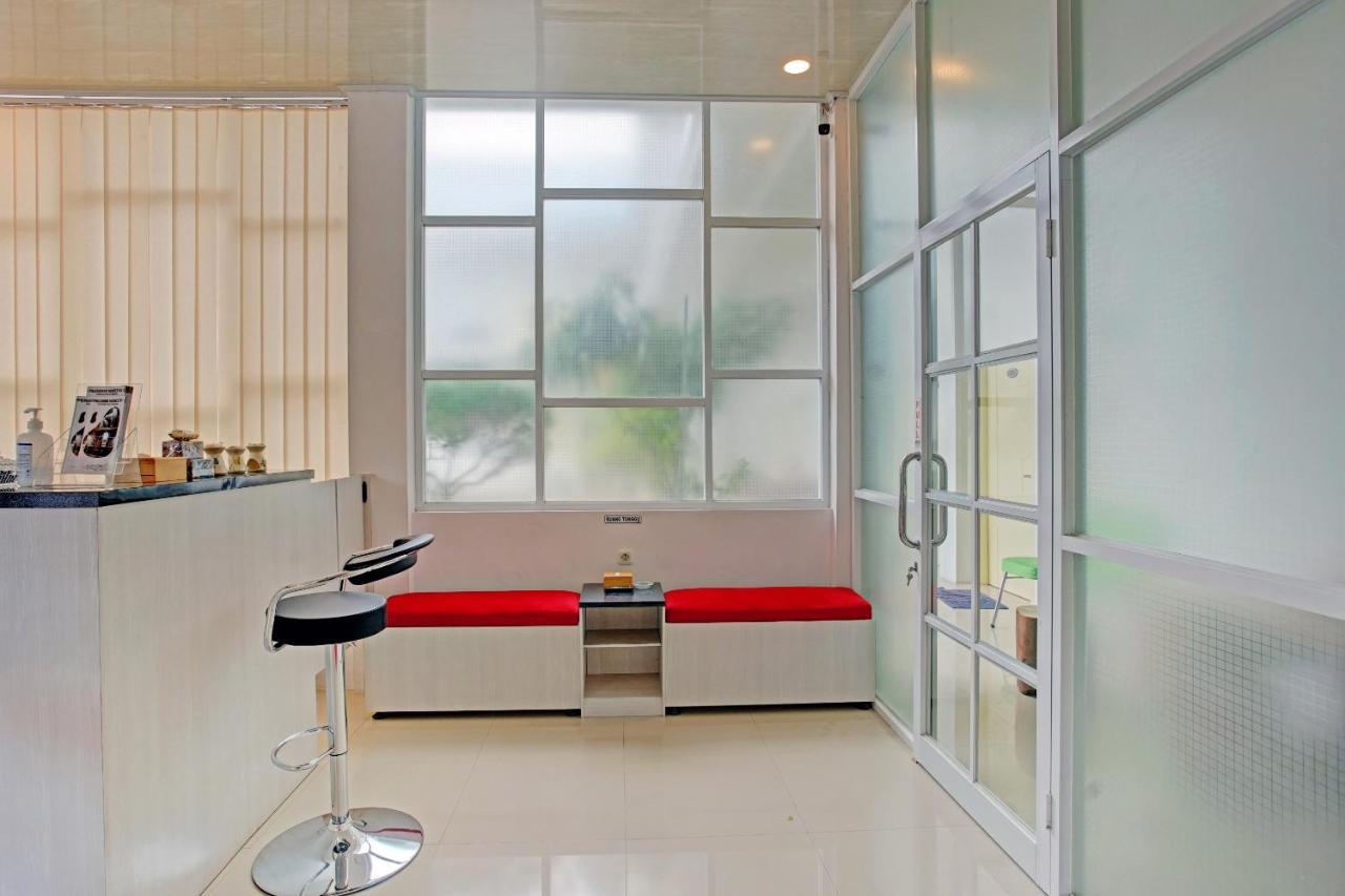 Oyo 90404 Pringombo Homestay 2 Syariah บันดาร์ ลัมปุง ภายนอก รูปภาพ